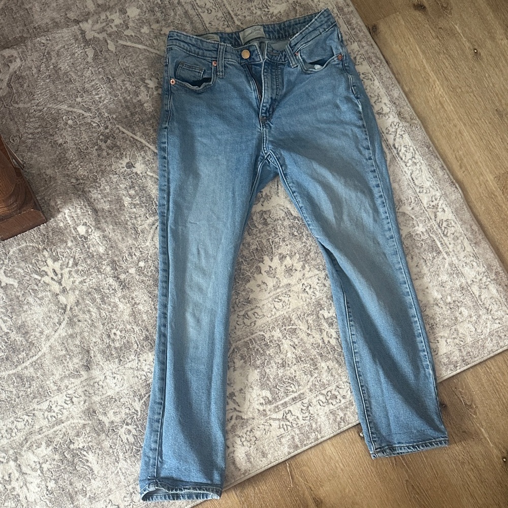 Universal Thread Light Blue Straight Leg Jeans